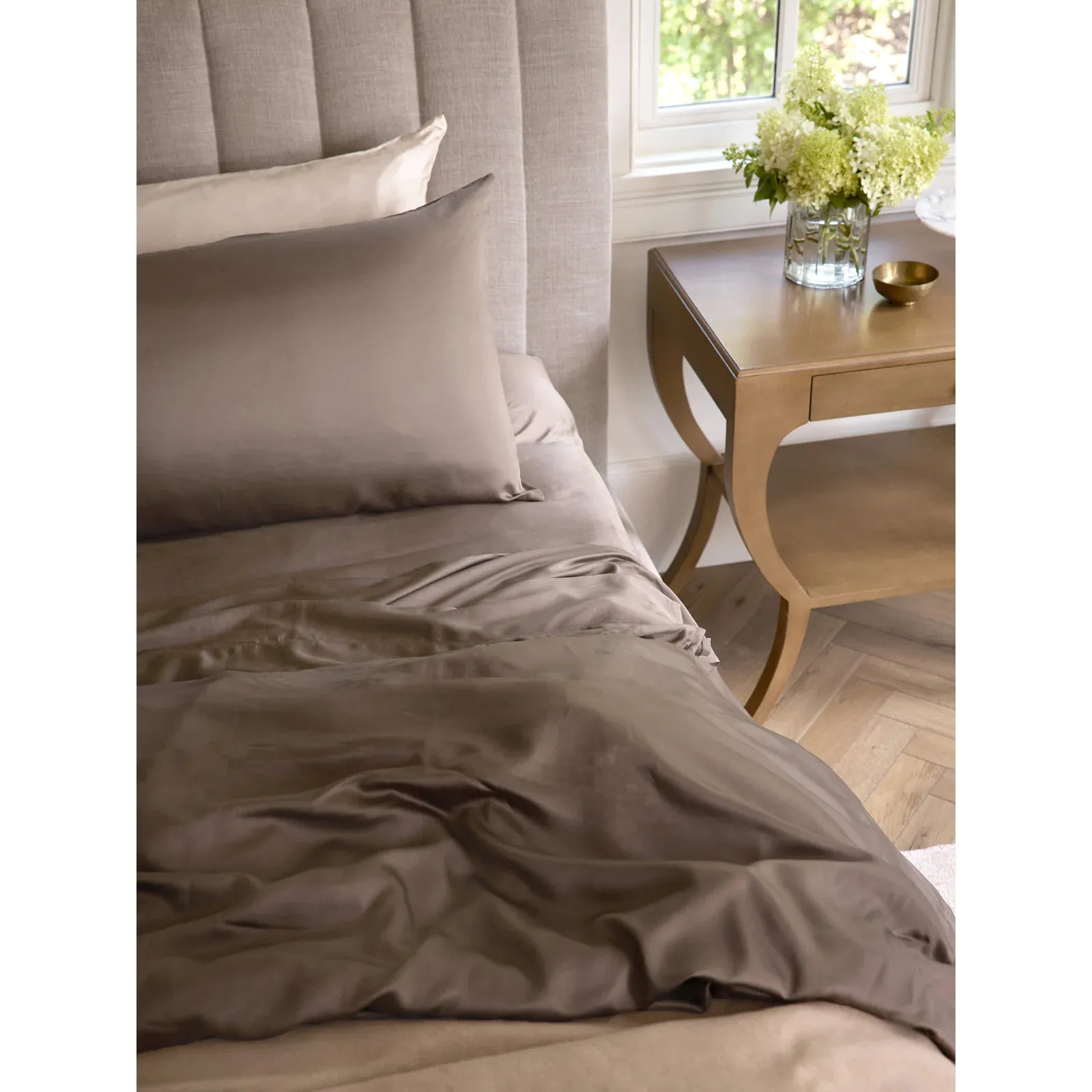 Cozy Earth Bamboo Fitted Sheet Available in Queen and King Sizes - Image 24