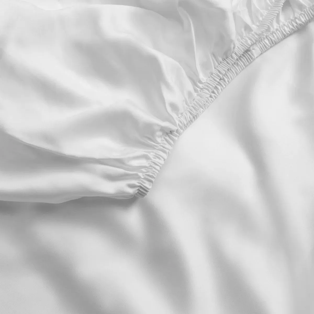 Cozy Earth Bamboo Fitted Sheet Available in Queen and King Sizes - Image 9