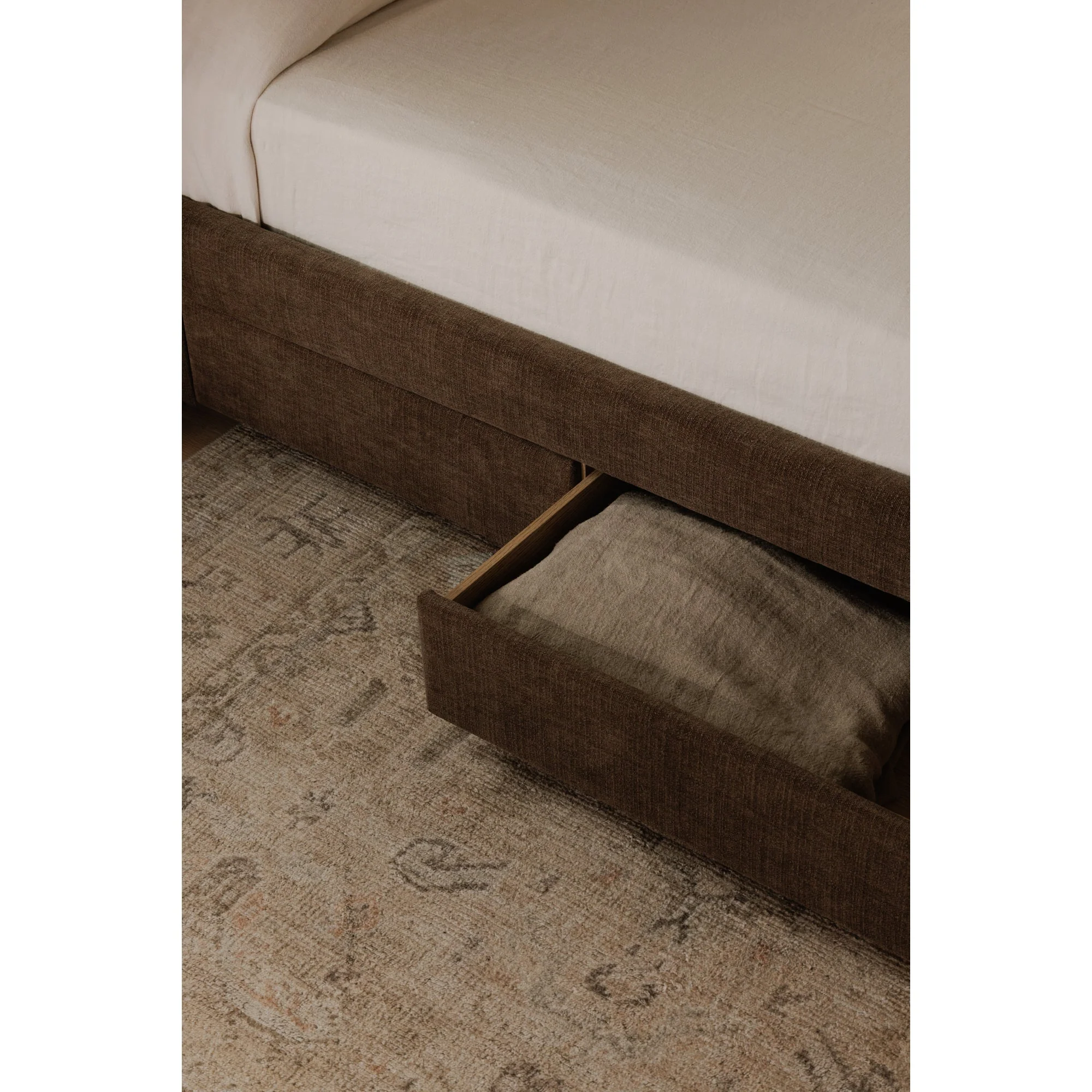 Moe's Home Collection Sophia Brown King Bed - Image 15
